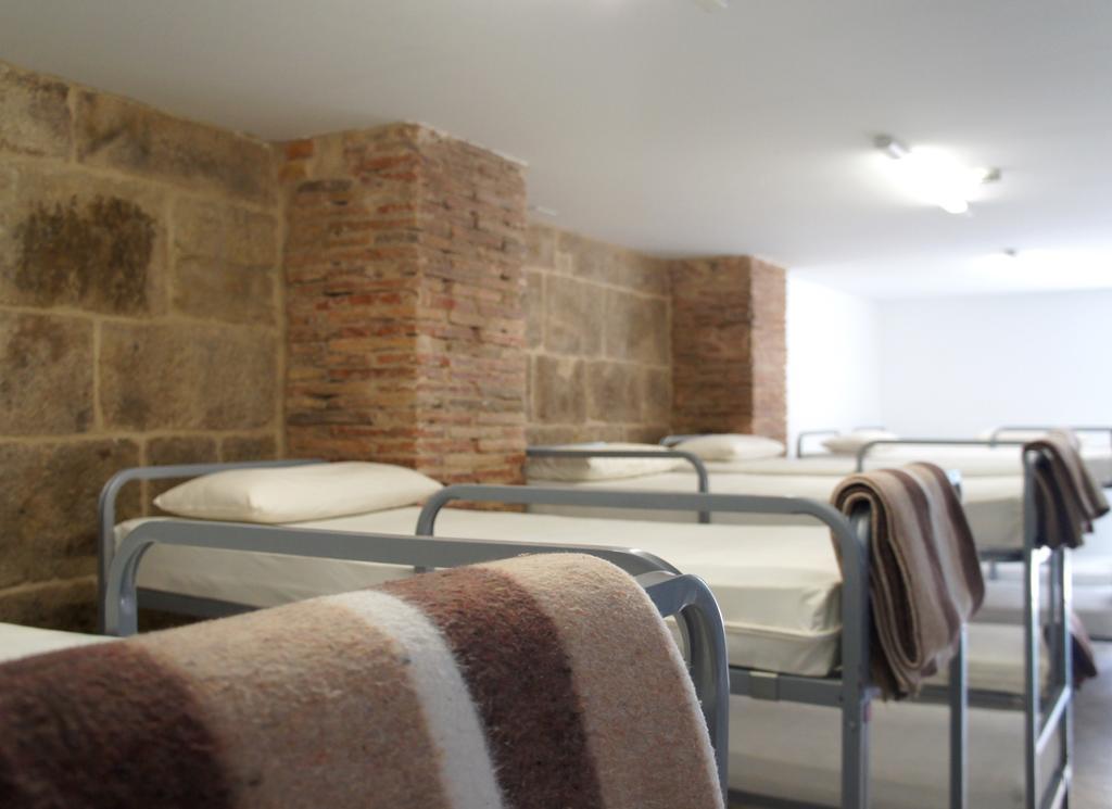 Albergue Santiago Apostol Логроньйо Екстер'єр фото