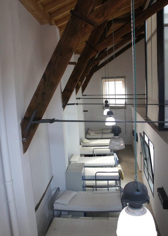 Albergue Santiago Apostol Логроньйо Екстер'єр фото