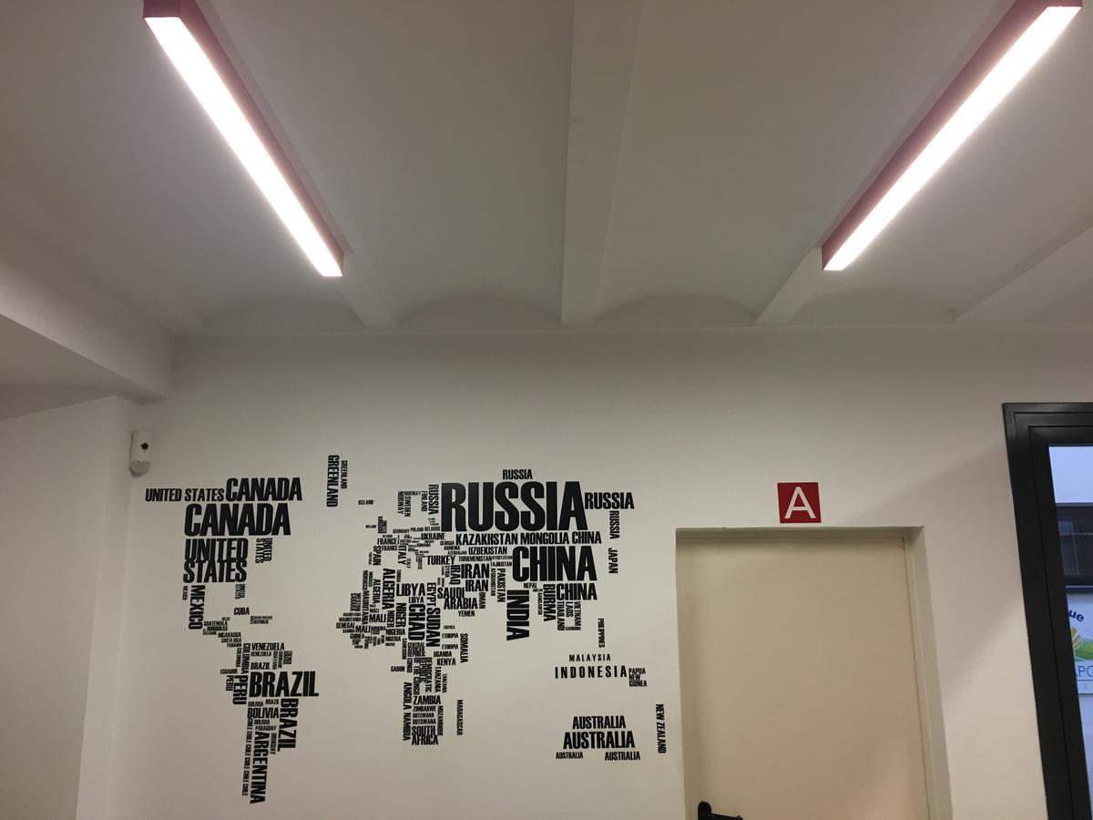 Albergue Santiago Apostol Логроньйо Екстер'єр фото